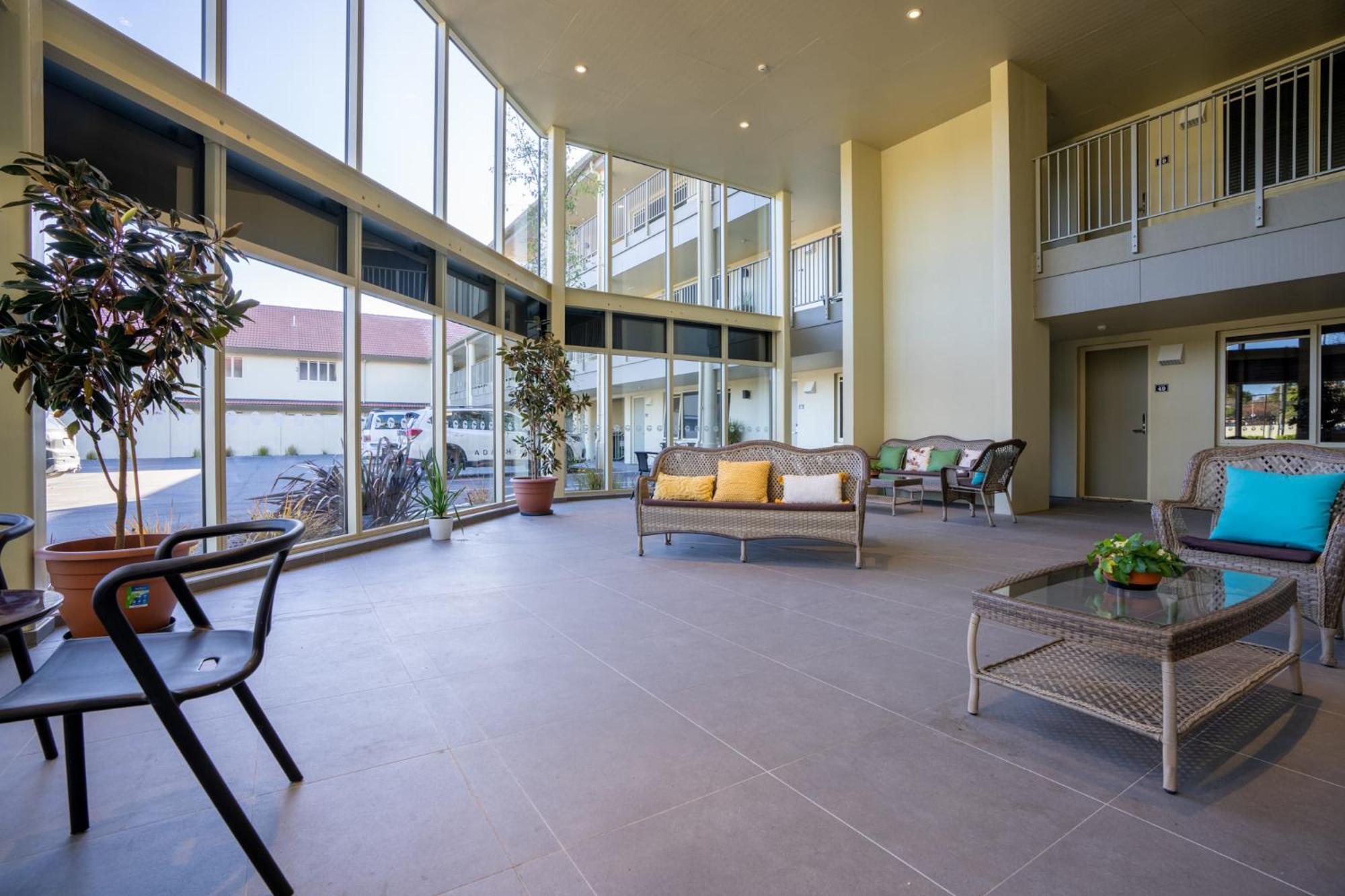 Regal Palms Resort Rotorua Exterior foto The lobby of the hotel