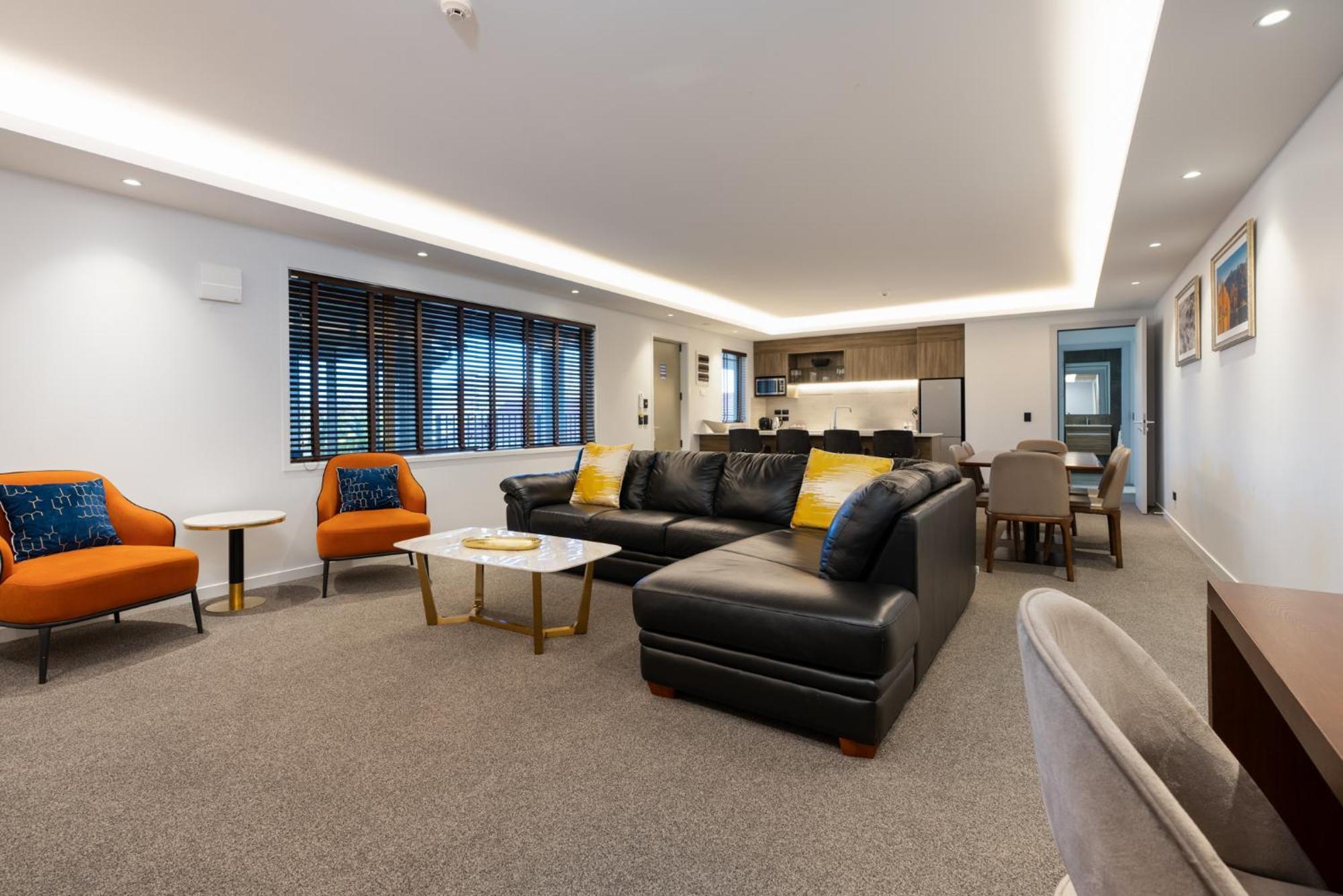 Regal Palms Resort Rotorua Exterior foto A three-bedroom apartment at the Village